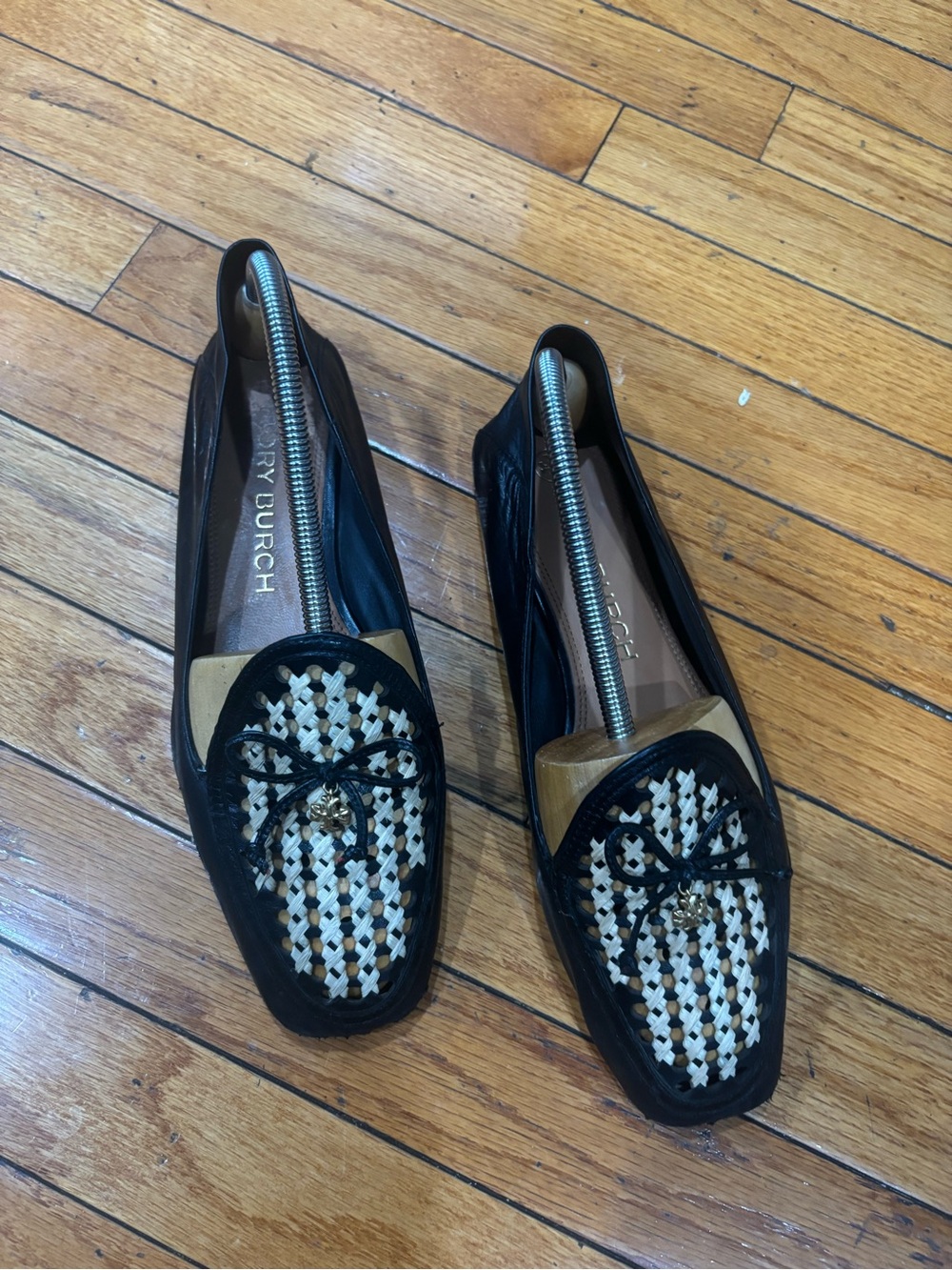 Tory Burch Tory Charm Women's 5MM Woven Leather Loafers Sz10 Black & Oatmeal